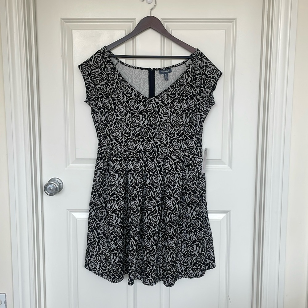 Black and white flower ModCloth dress